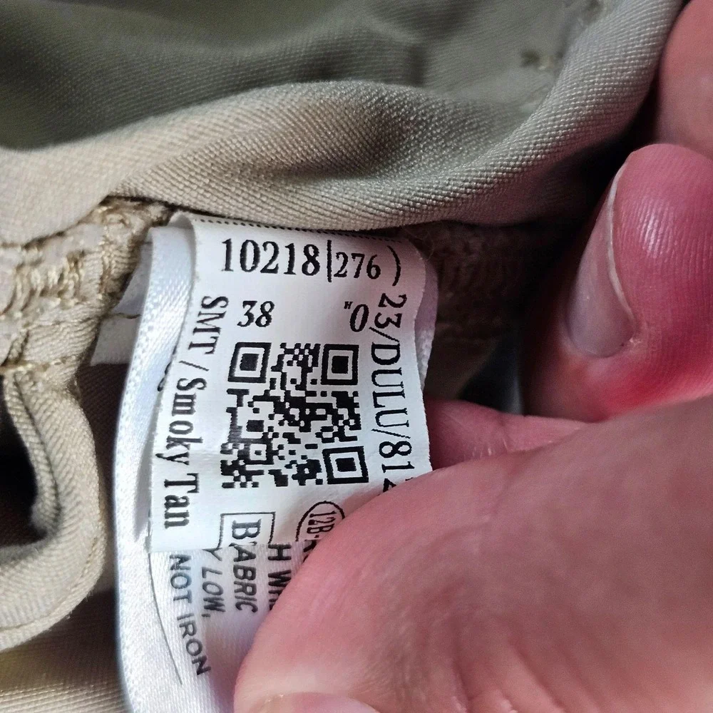 Duluth Trading Co Cargo Shorts Mens 38 Beige Nylon  Outdoor Dry On The Fly